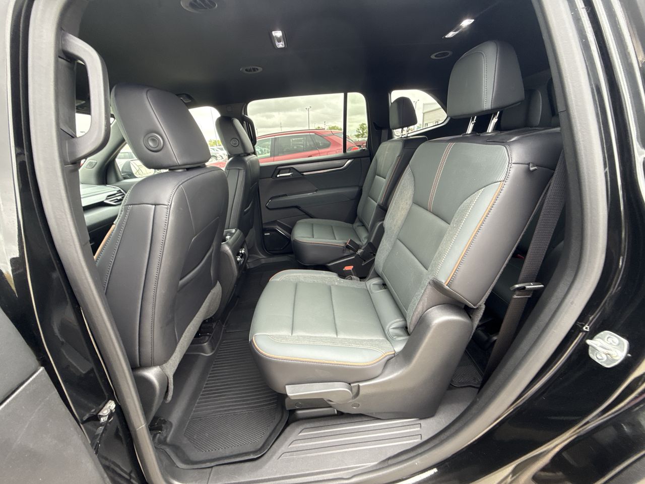 2025 GMC Acadia AT4