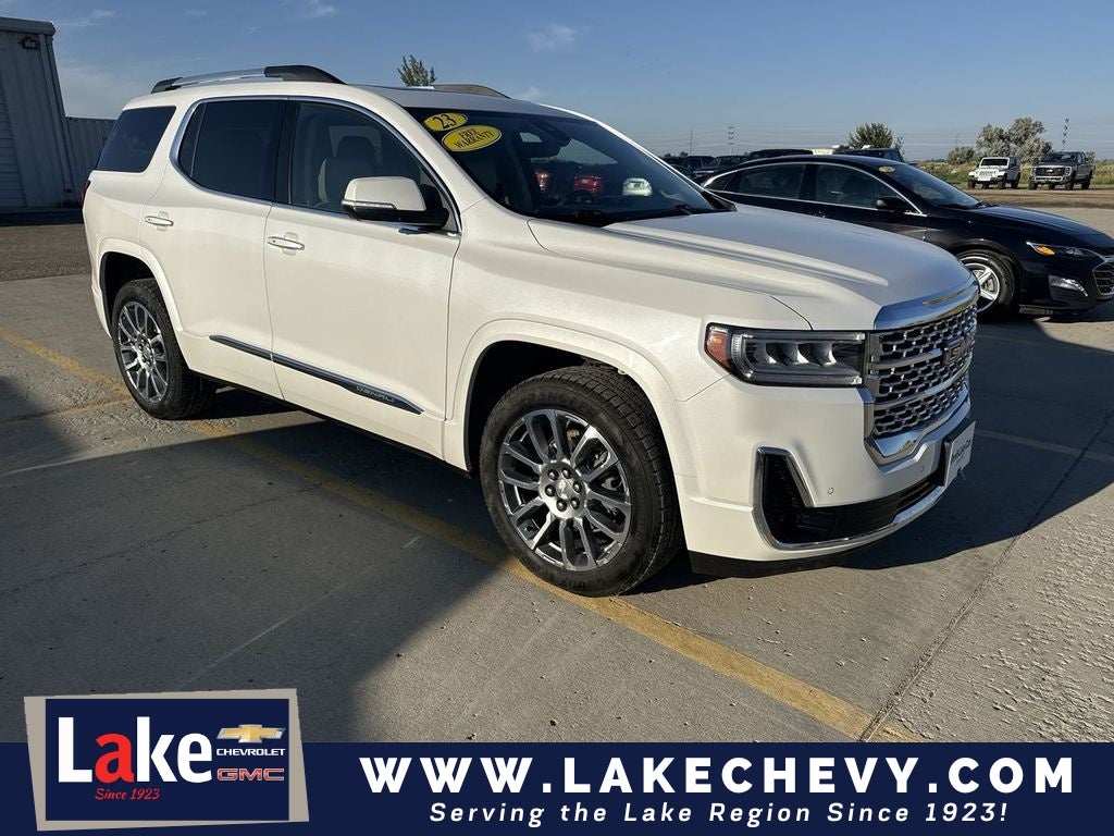 2023 GMC Acadia Denali
