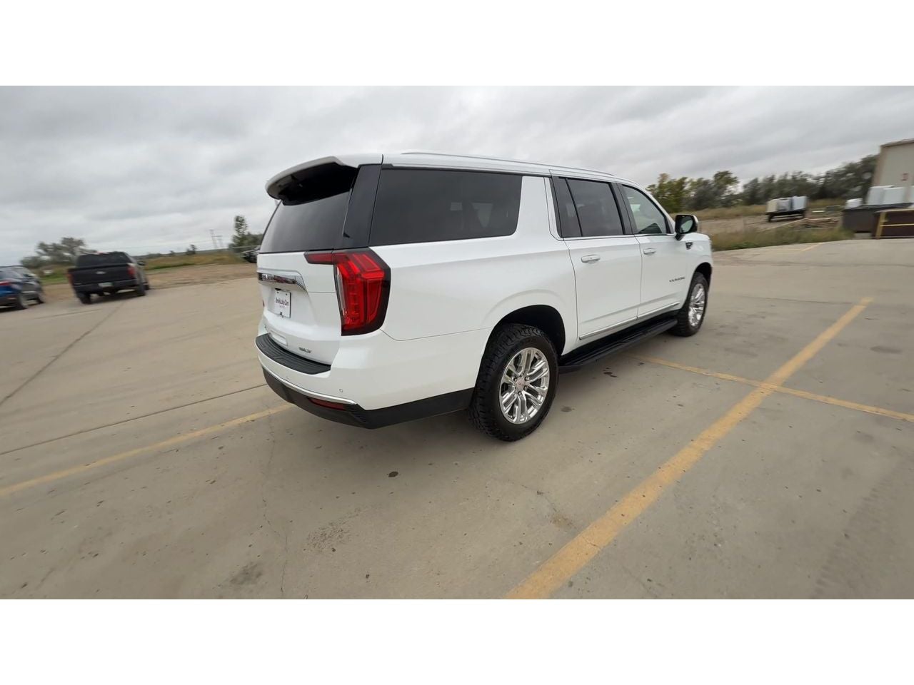 2023 GMC Yukon XL SLT
