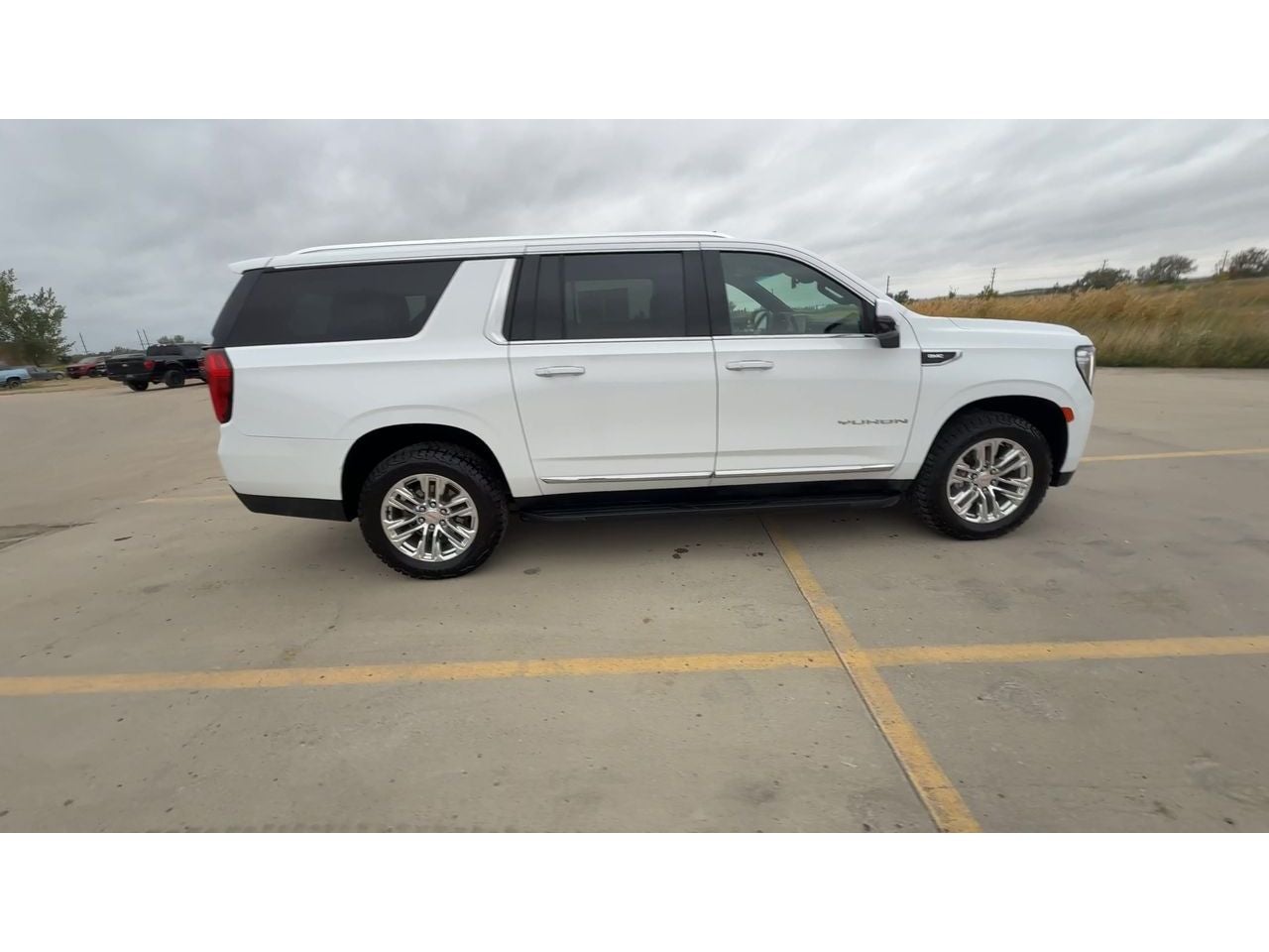 2023 GMC Yukon XL SLT