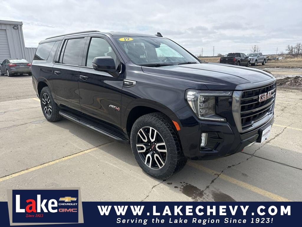 2021 GMC Yukon 4WD AT4's photo