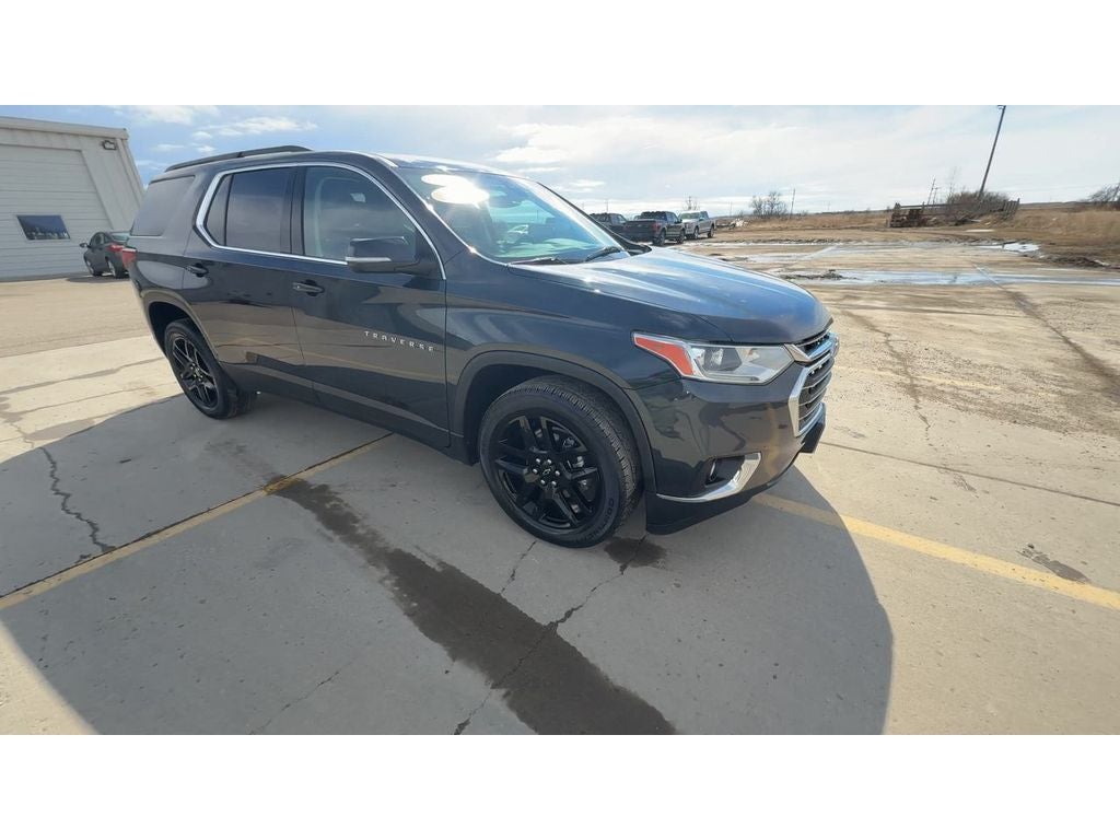 2021 Chevrolet Traverse LT Leather