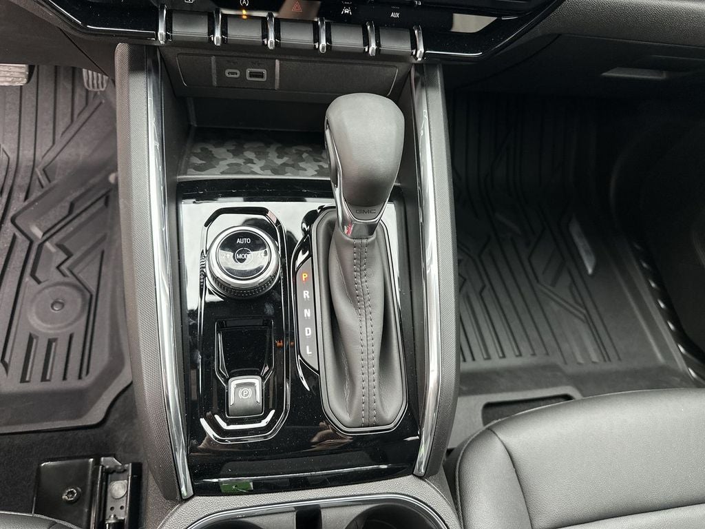 2025 GMC Canyon Elevation