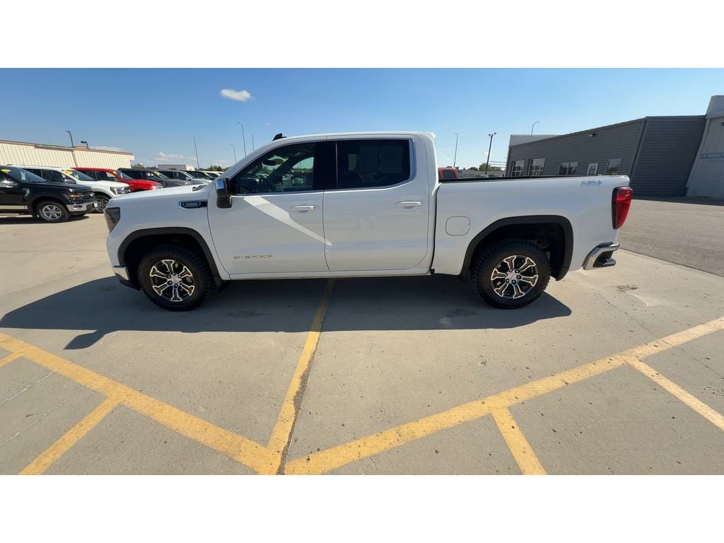 2025 GMC Sierra 1500 SLE