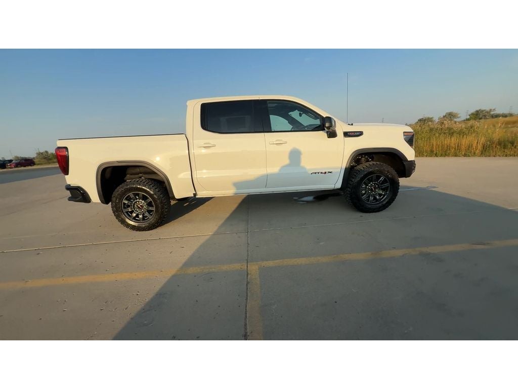 2026 GMC Sierra 1500 AT4X - Photo 11