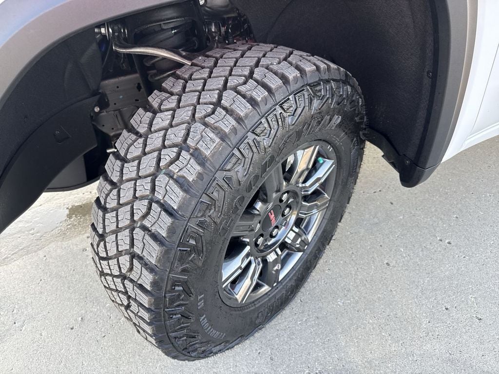2026 GMC Sierra 1500 AT4X - Photo 13